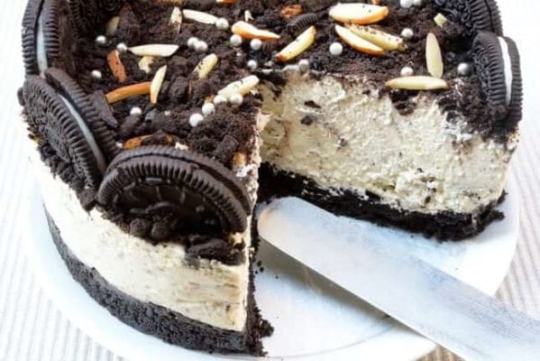 Inspired by the Bake Off? Try This Delish Oreo Cheesecake! on Very Blog
